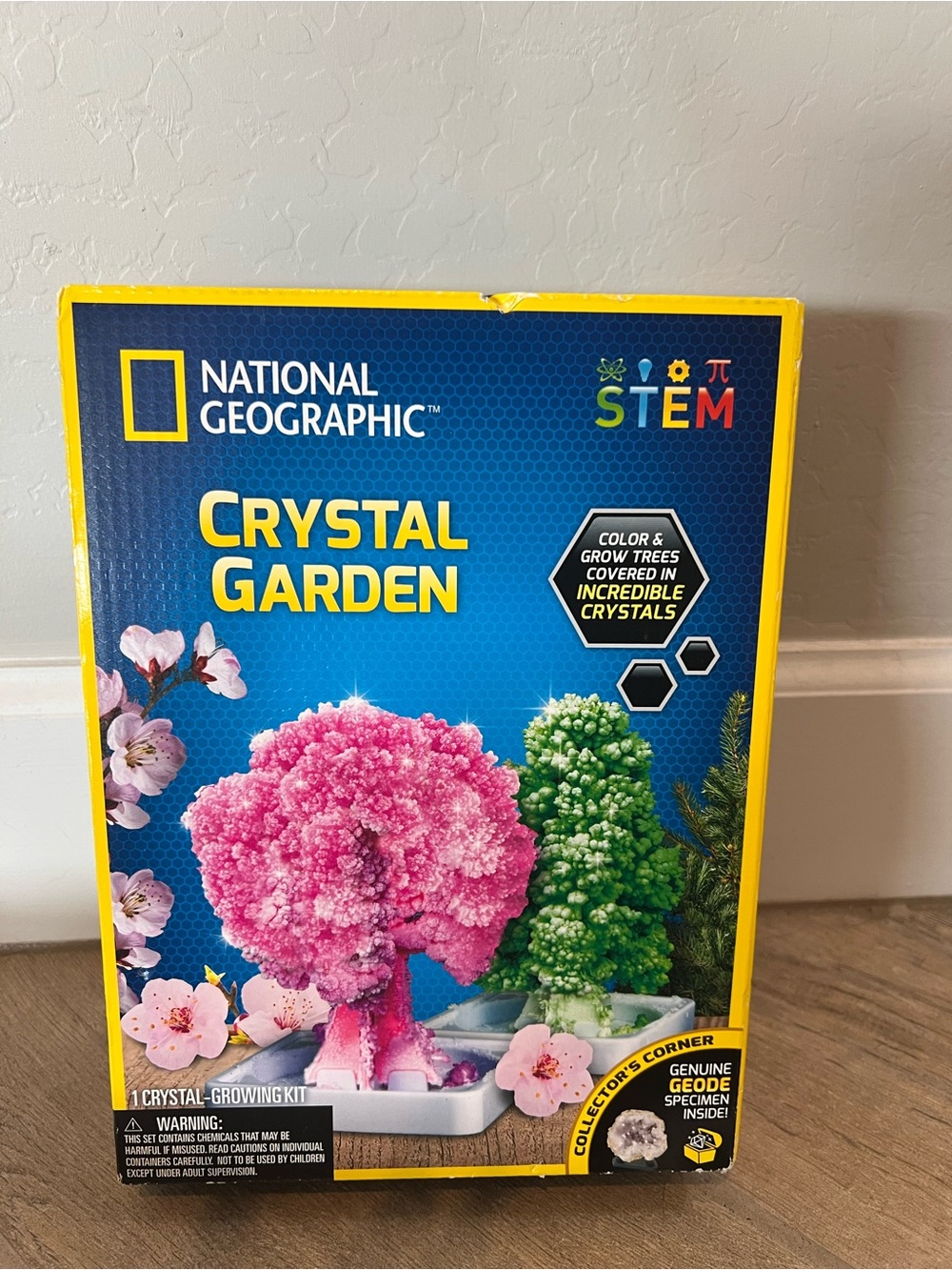 National Geographic Crystal Garden NIB $15
